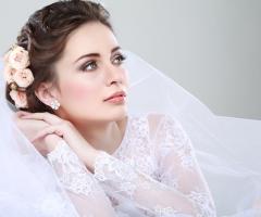 3 acconciature da sposa con fiori: lasciati ispirare!