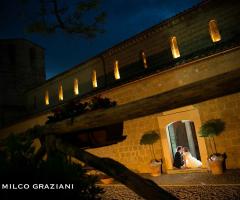 Abbazia di Sant'Andrea in Flumine - Gli sposi nella location di sera