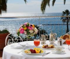 Royal Hotel Sanremo - Colazione sulla terrazza della suite