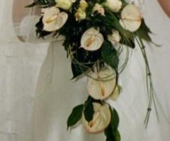 Bouquet a cascata per la sposa