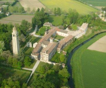 Chiostro Romanico Abbazia Monastier