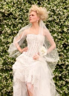 Abito da sposa con velo ricamato - Collezione Villa Carlotta