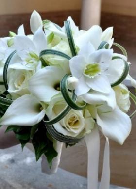 Bouquet bianco per la sposa