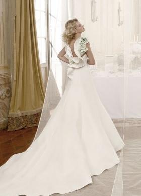 Abito da sposa con lungo strascico - Collezione Romeo e Giulietta