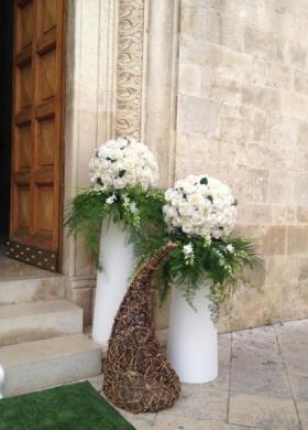 Vasi e decorazioni da terra per l'addobbo del matrimonio