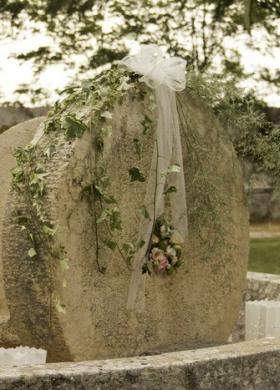 Dettaglio della decorazione floreale per il matrimonio