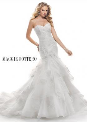 Abito da sposa con scollo a cuore e gonna a balze - Mod. Janice Maggie Sottero