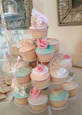 Romantic cupcake