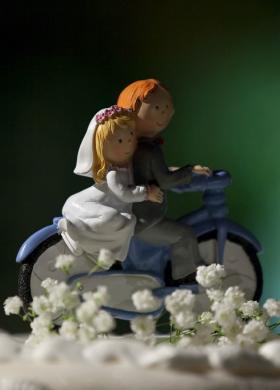 Cake topper simpatico per la torta nuziale