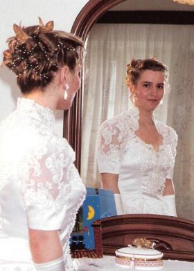 Acconciatura sposa capelli raccolti