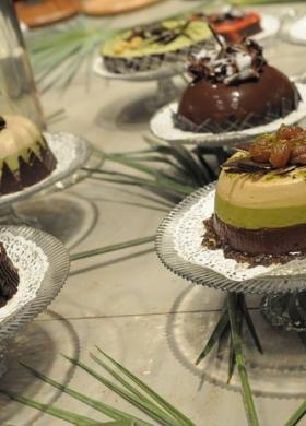 Buffet dei dolci al ricevimento di matrimonio