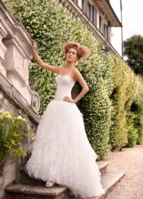 Abito con gonna in tulle - Collezione Villa Carlotta