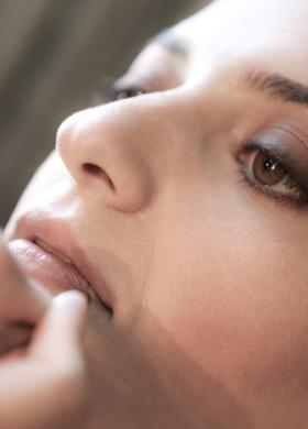 Trucco sui toni del marrone per il matrimonio