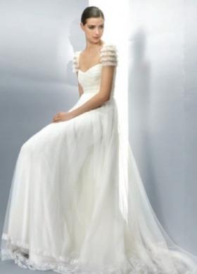 Abito da sposa con spalline ricamate