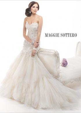 Abito da sposa con vita bassa e ricami preziosi - Mod. Sahara Maggie Sottero