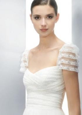 Vestito da sposa con corpetto itrecciato