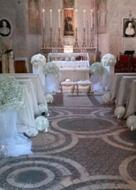 Addobbi floreali per il matrimonio in chiesa