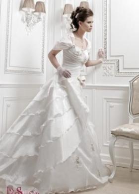 Abito da sposa con spalline