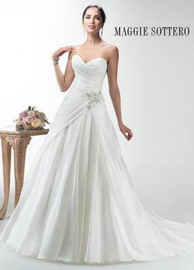 Abito da sposa con scollo a cuore incrociato . Mod. Leah Maggie Sottero