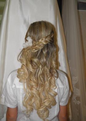 Acconciatura per la sposa capelli con i boccoli