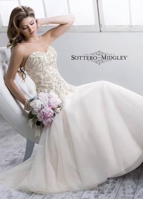 Abito da sposa con corpetto stretto e scollo a cuore - Mod.Quincy Sottero & Midgley