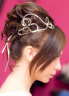 Sposa con capelli raccolti