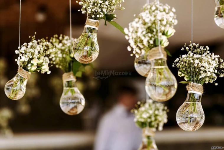 Elite Mariage - Boccette a lampadina di gypsophila sospese