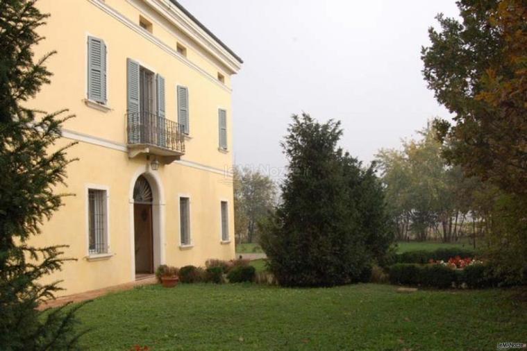 Esterno della villa per ricevimento di matrimonio Villa dei Melograni