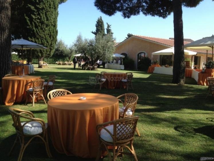 Ricevimento di matrimonio in giardino