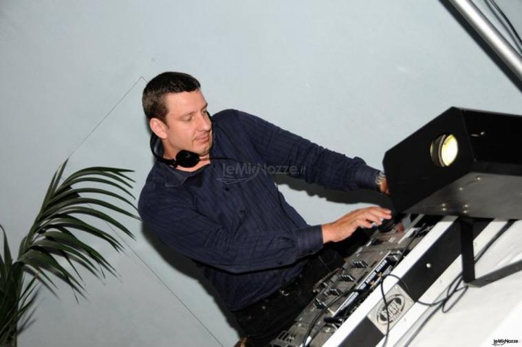 Intrattenimento musicale - DJ Lorenzo Cassigoli