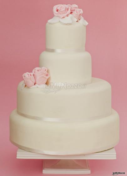 Wedding cake per il ricevimento di matrimonio