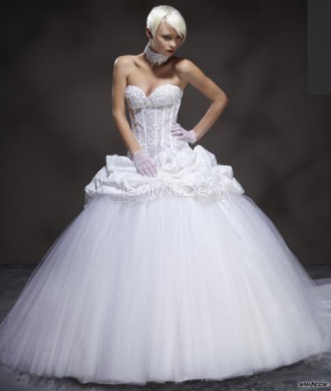 Anna's Dress - Abito da sposa con corpetto ricamato