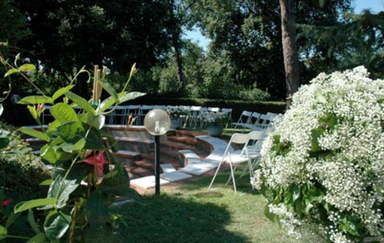 Cerimonia di matrimonio in giardino