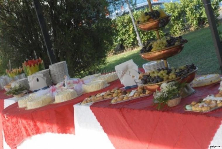 Frutta e dolci per il matrimonio