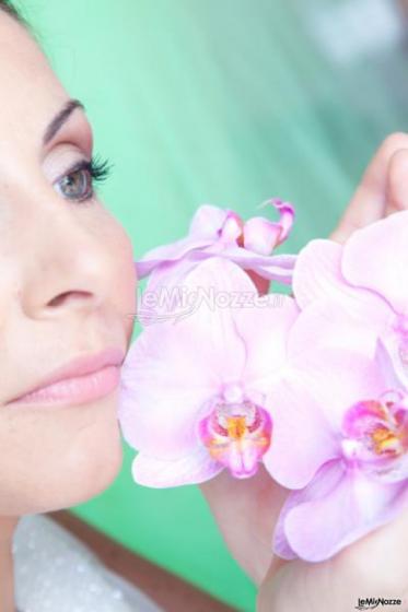 Foto della sposa durante i preparativi