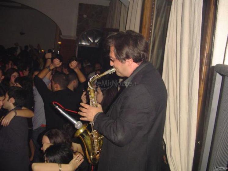 Daniel Sax durante un'esibizione