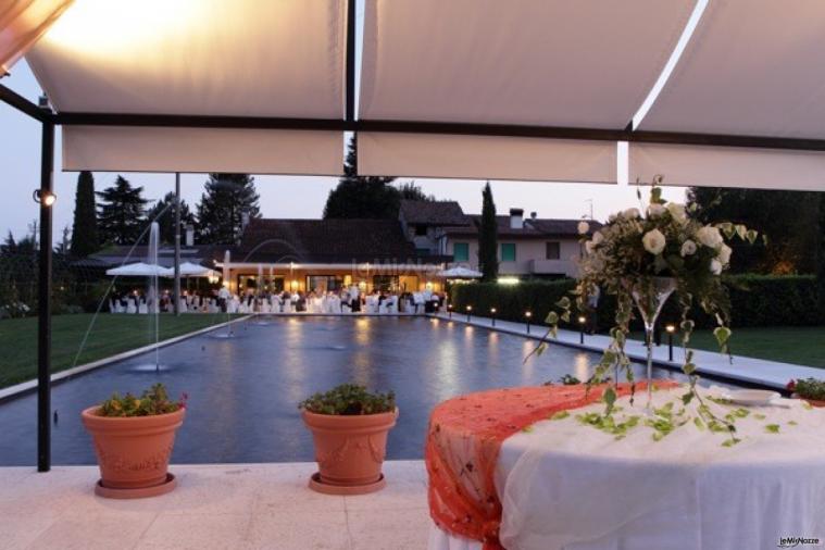 Allestimento del matrimonio a bordo piscina - Ristorante Alla Pergola da Piero