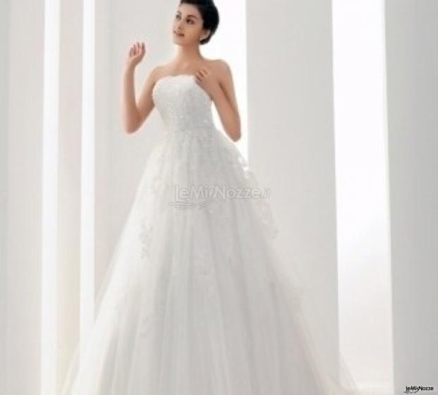 Prezioso abito da sposa in stile principesco