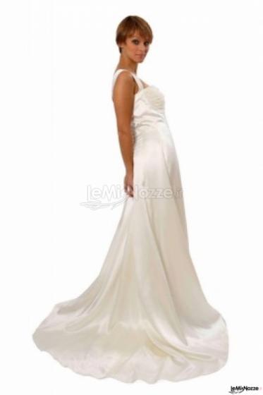 Vestito da sposa con strascico