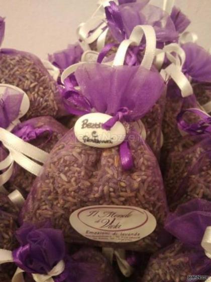 Sacchetti profumati con confetto personalizzato - Il Mondo di Viola