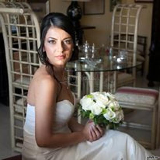 Ritratto sposa con bouquet