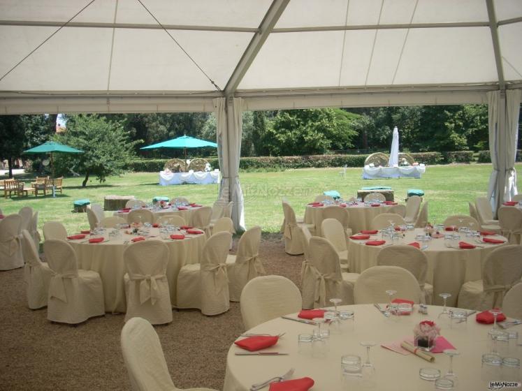 gazebo nel parco verde 
Tenuta Pantano Borghese