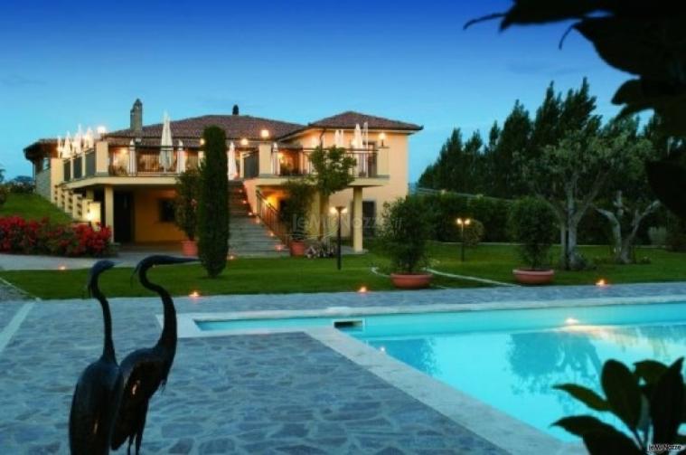 Agriturismo con piscina per i ricevimenti di matrimonio