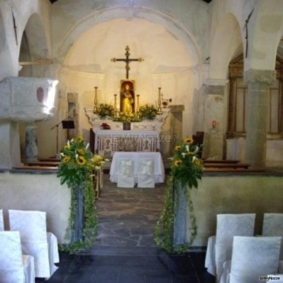 Girasoli e calle per la chiesa