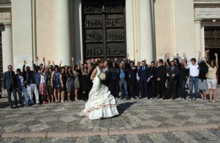 Foto di gruppo con gli sposi