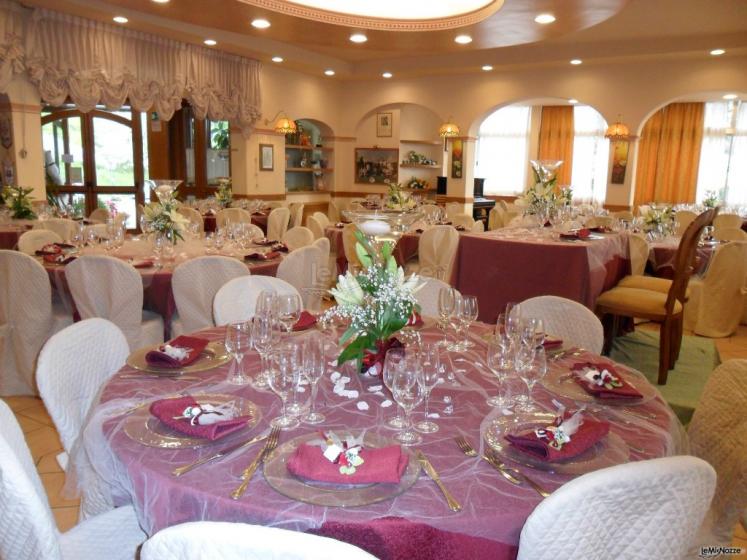 Ristorante Nara - Allestimento tavoli per matrimonio a Massarosa