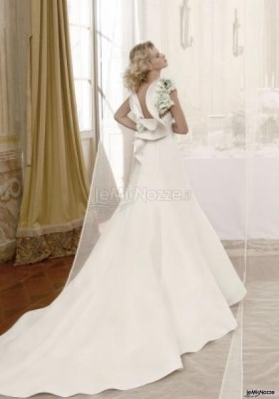 Abito da sposa con lungo strascico - Collezione Romeo e Giulietta