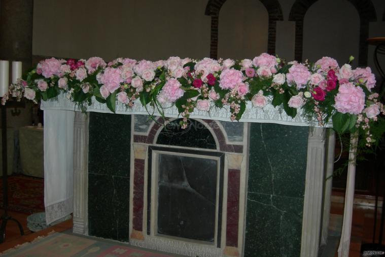 Rose per addobbo in chiesa