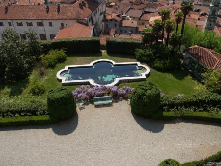 Vista dall'alto del giardino del castello