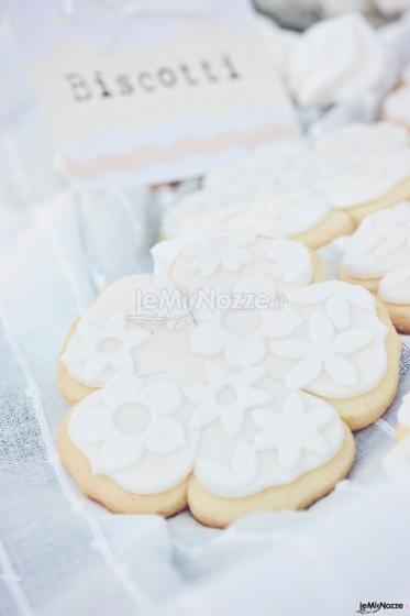 Biscotti a forma di fiore